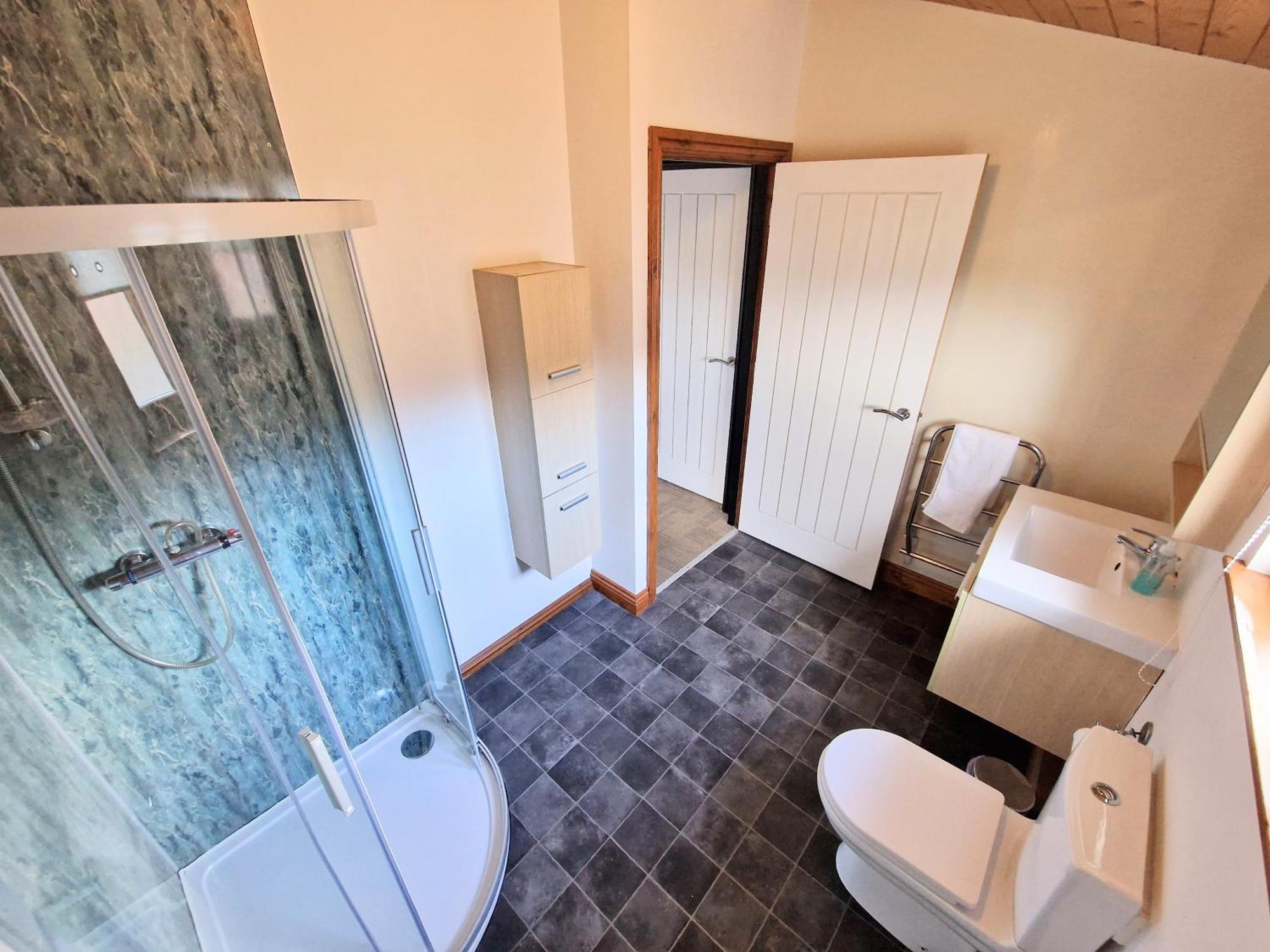 Ochil 9 With Private Hot Tub - Fife - Loch Leven - Lomond Hills - Pet Friendly Villa Kelty Ngoại thất bức ảnh