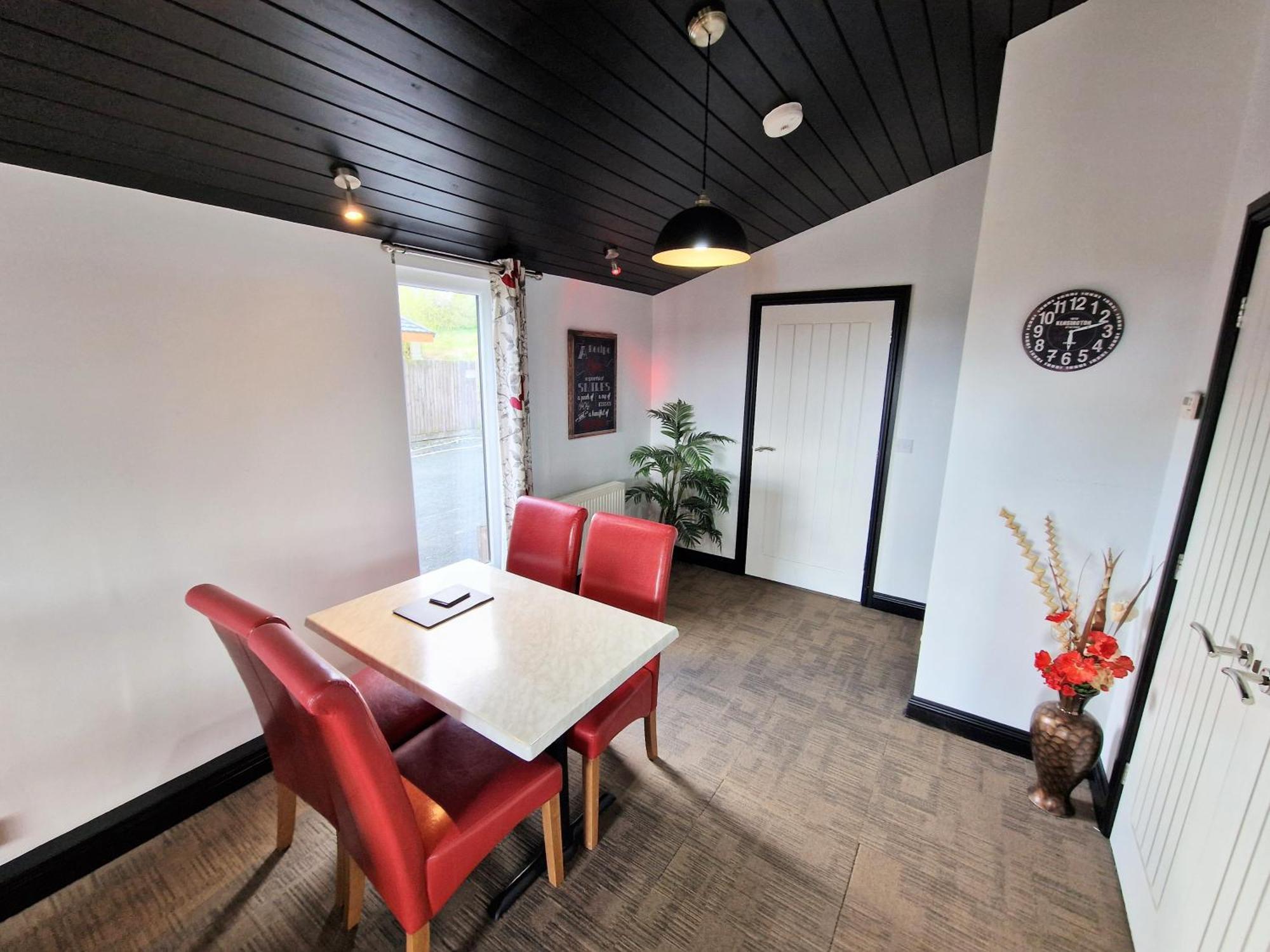 Ochil 9 With Private Hot Tub - Fife - Loch Leven - Lomond Hills - Pet Friendly Villa Kelty Ngoại thất bức ảnh